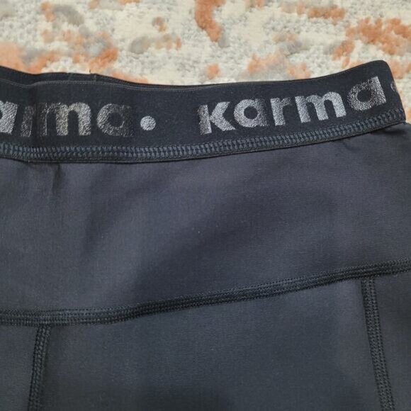 Karma Ali Short in Black - Size Large - Picture 3 of 9